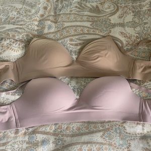 Two Soma Wireless Bras like new